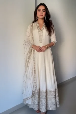 Latest Silk Salwar Suit For Festive