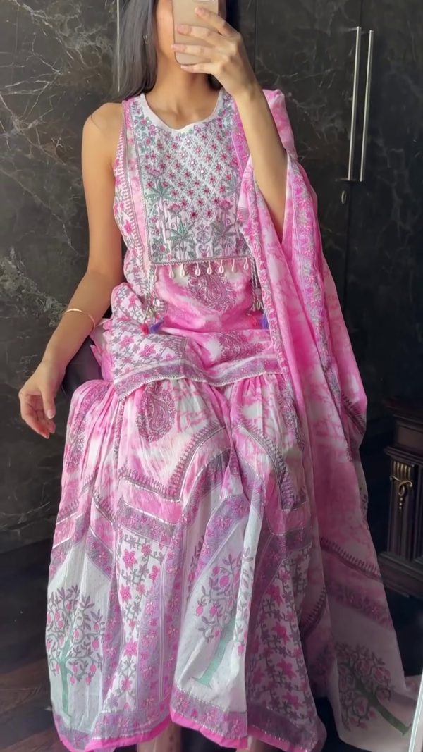 Ethnic Motifs Printed Regular Gotta Patti Kurta With Sharara & Dupatta